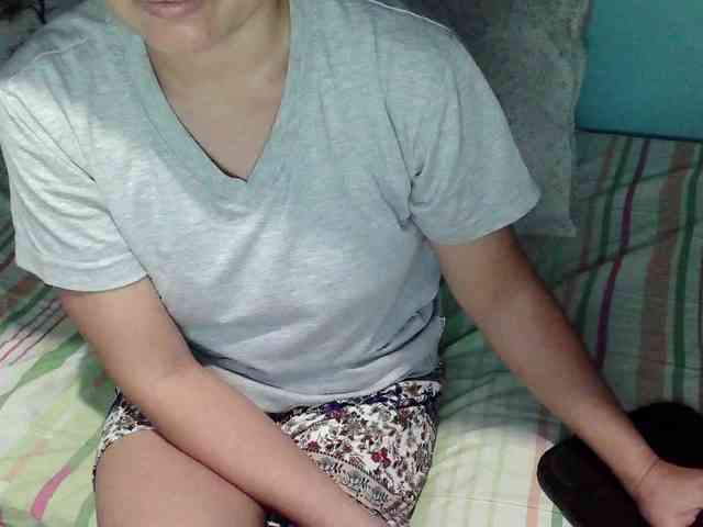 LizBeth23 webcam