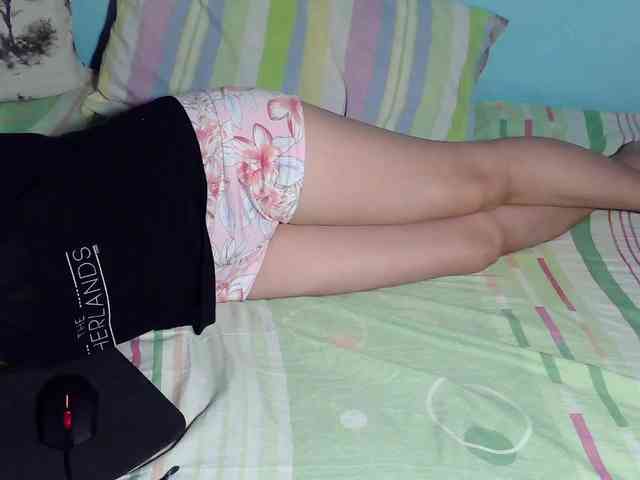 LizBeth23 webcam