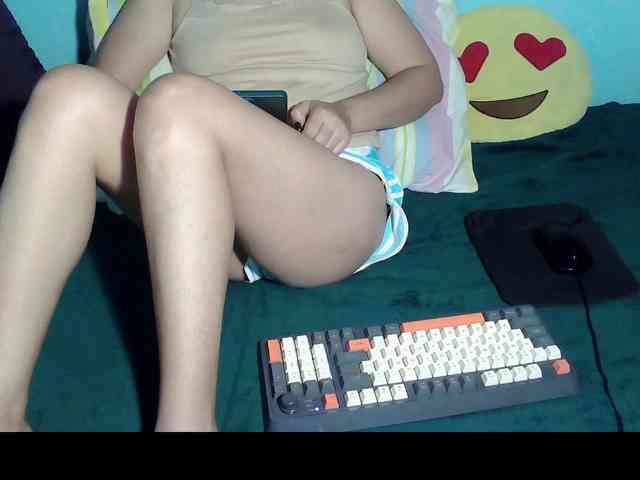 LizBeth23 webcam