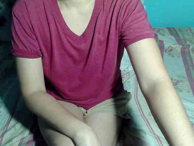 LizBeth23 webcam