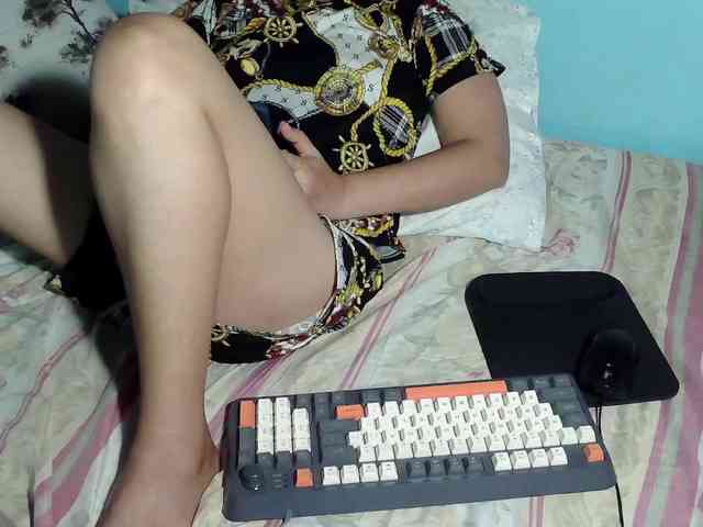 LizBeth23 webcam