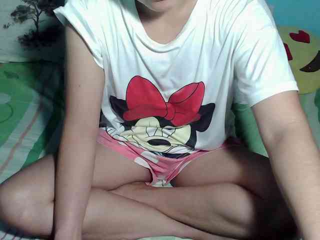LizBeth23 webcam