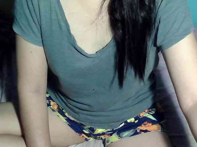 LizBeth23 webcam