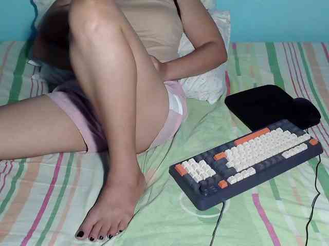 LizBeth23 webcam