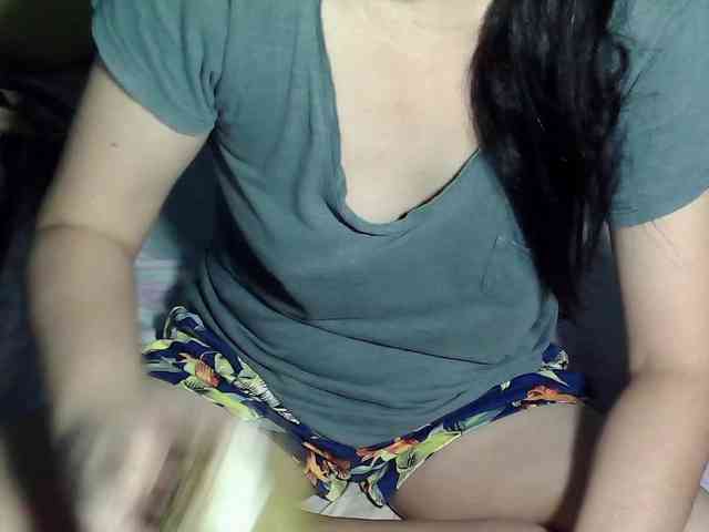 LizBeth23 webcam