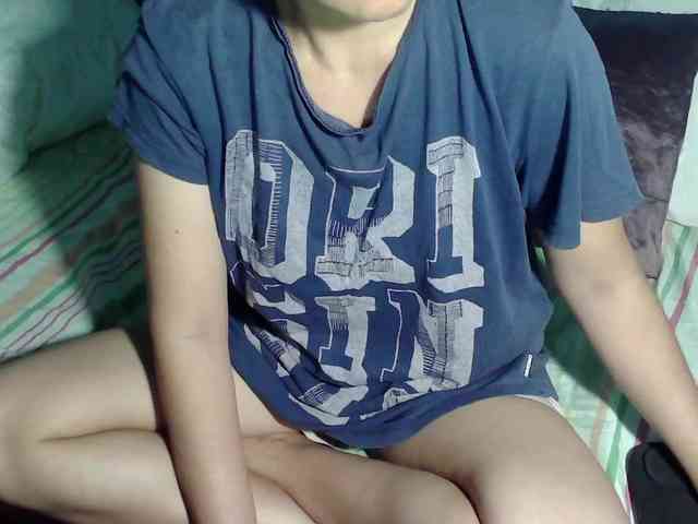 LizBeth23 webcam