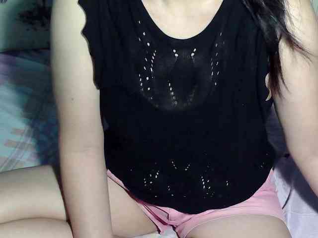 LizBeth23 webcam