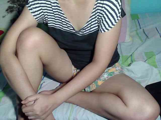 LizBeth23 webcam