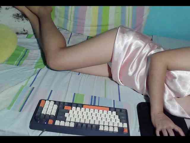 LizBeth23 webcam