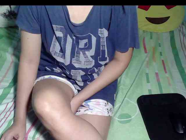 LizBeth23 webcam