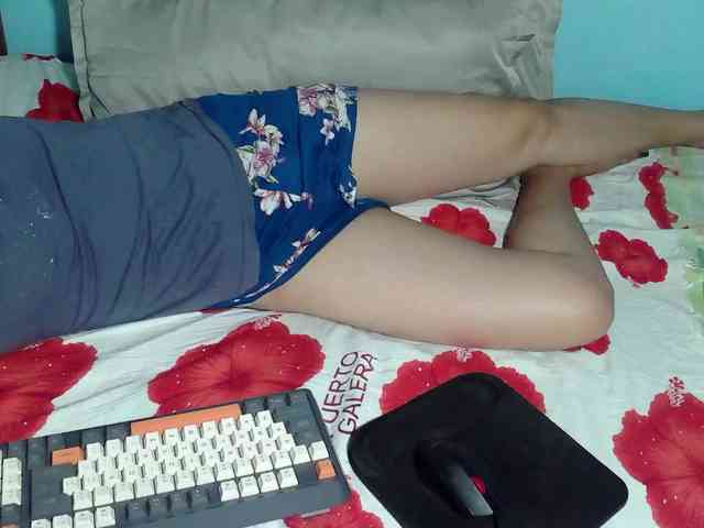 LizBeth23 webcam