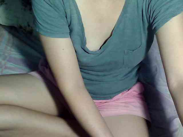 LizBeth23 webcam