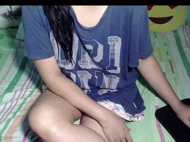 LizBeth23 webcam