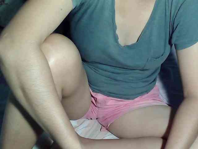 LizBeth23 webcam