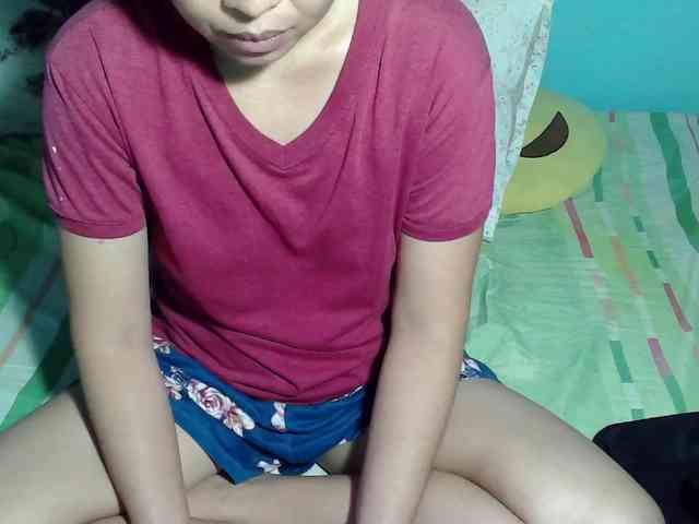LizBeth23 webcam