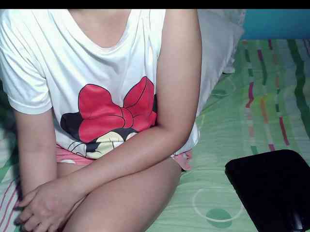 LizBeth23 webcam