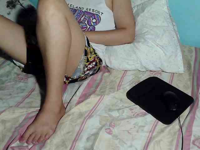 LizBeth23 webcam