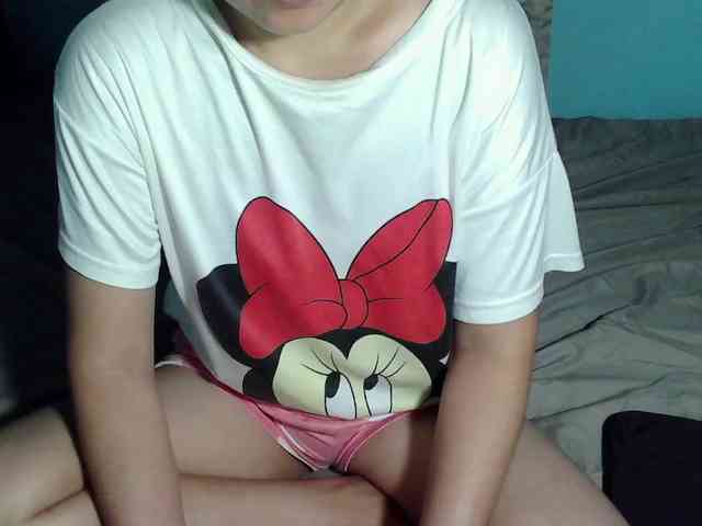 LizBeth23 webcam