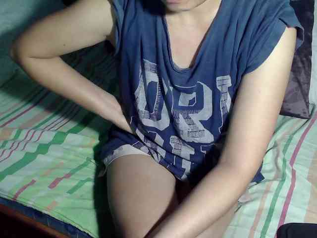LizBeth23 webcam