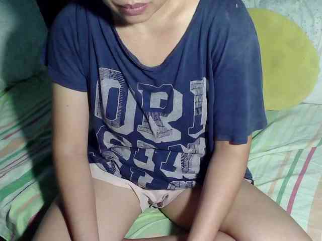 LizBeth23 webcam