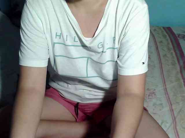 LizBeth23 webcam