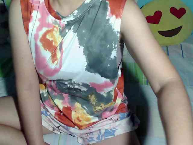 LizBeth23 webcam