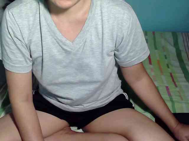 LizBeth23 webcam