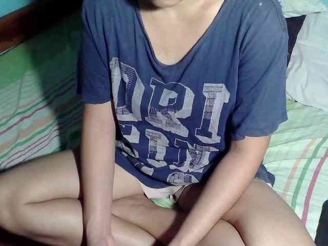 LizBeth23 webcam
