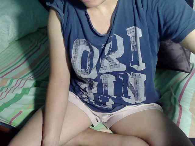 LizBeth23 webcam