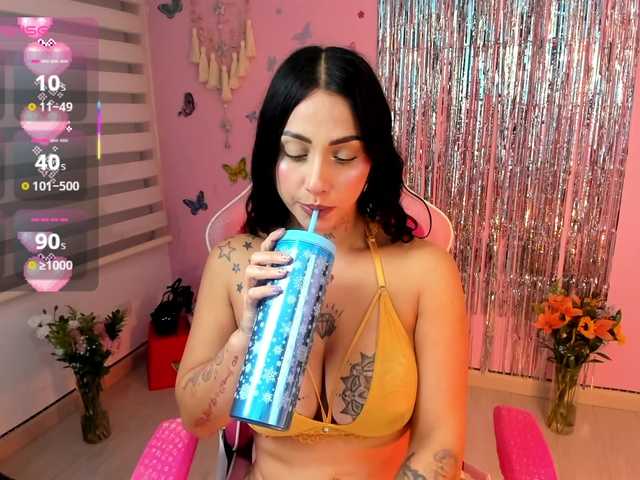 megankitty999's BongaCams show and profile