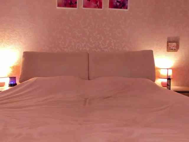 TaneshaGold webcam