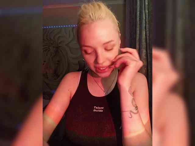 skarlett_goddess webcam