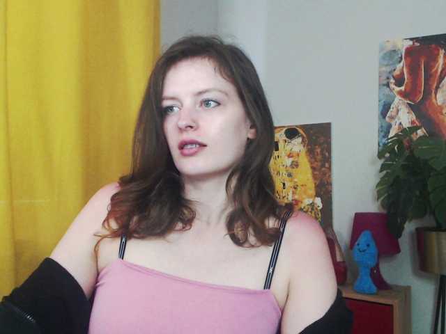  NadineGold chat room