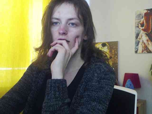 NadineGold webcam