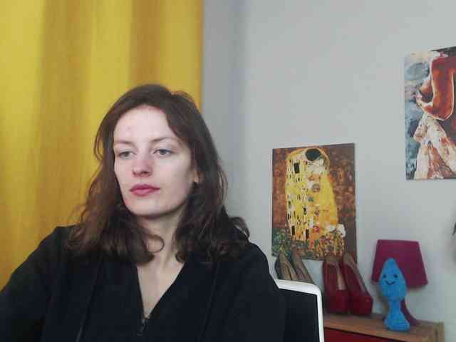 NadineGold webcam