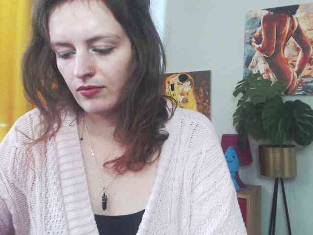 NadineGold webcam