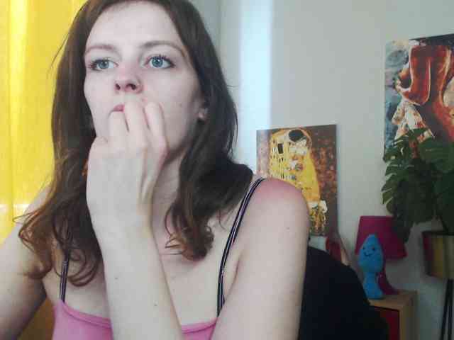 NadineGold webcam