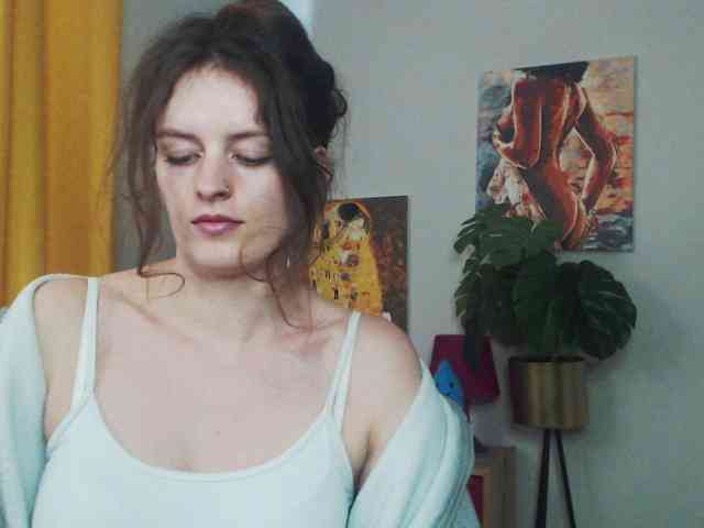 NadineGold webcam