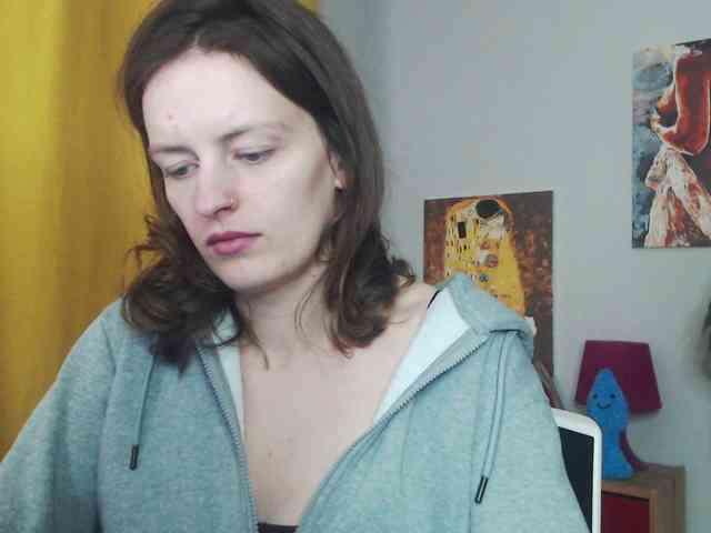 NadineGold webcam