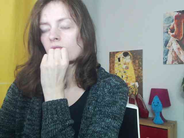 NadineGold webcam