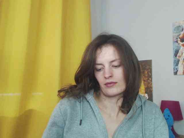 NadineGold webcam