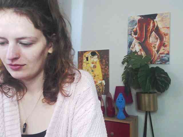 NadineGold webcam