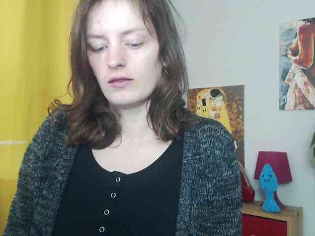 NadineGold webcam