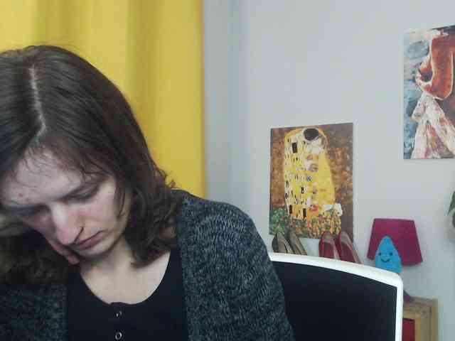 NadineGold webcam