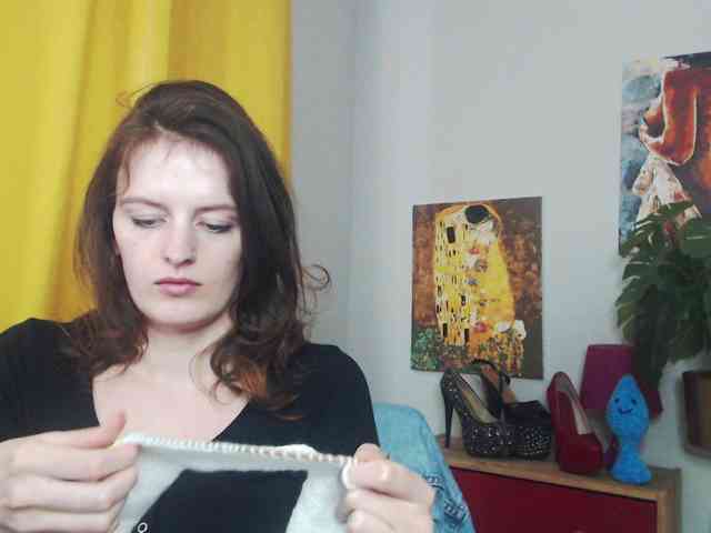 NadineGold webcam