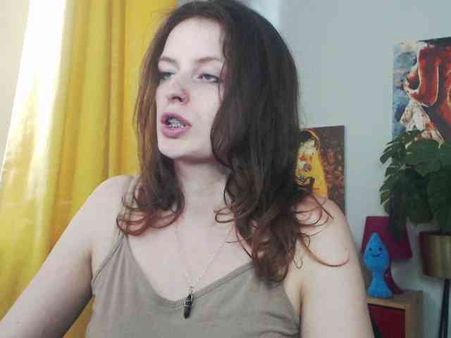 NadineGold webcam