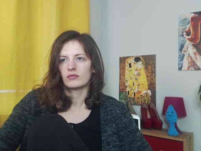 NadineGold webcam