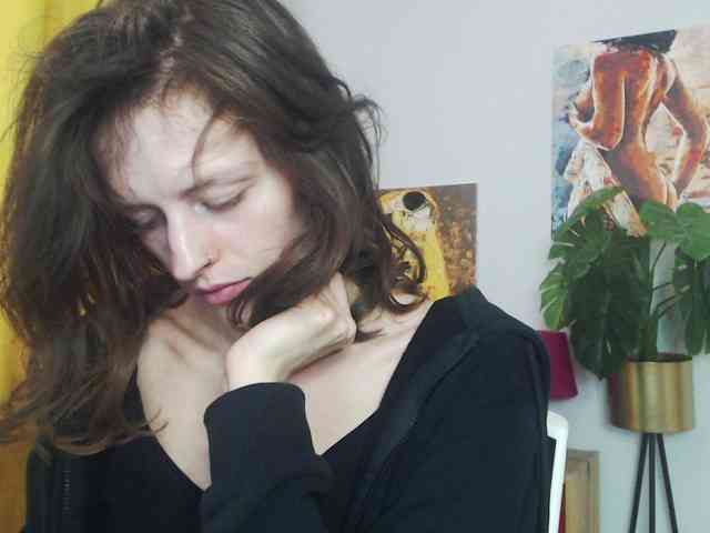 NadineGold webcam