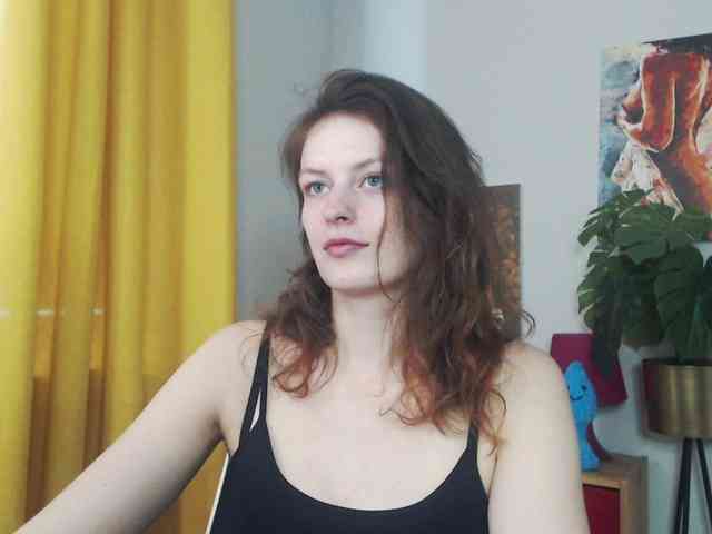 NadineGold webcam