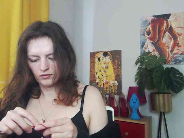NadineGold webcam